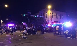 Hiện trường vụ xe 'điên' đâm vào đám đông ở Texas