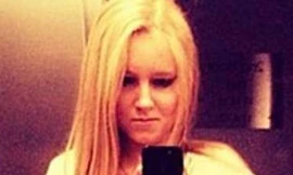 Nữ sinh Anastasia Tutik, 19 tuổi 