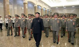 Lãnh đạo Triều Tiên Kim Jong Un cùng các tướng lĩnh quân đội đến thăm Cung Kumsusan 