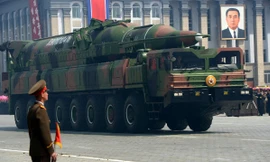 Một tên lửa của Triều Tiên trên quảng trường Kim Nhật Thành ở Bình Nhưỡng