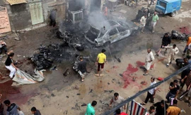 Hiện trường vụ đánh bom ở Tân Cương