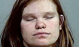 Chân dung Carly Marra. 