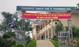 Trường THCS số 2 Thượng Hà, nơi xảy ra vụ việc.