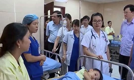 Các bé đang điều trị tại trung tâm Y tế.