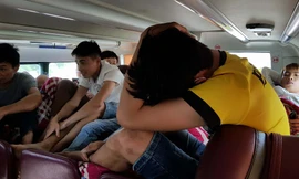 'Hành xác' trên chuyến xe trở lại Hà Nội sau nghỉ lễ