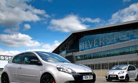 Renault ra mắt hai phiên bản đặc biệt Twingo và Clio RS