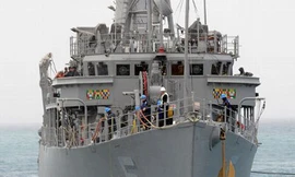 Tàu quét thủy lôi USS Guardian của Mỹ mắc cạn ở Phillippines