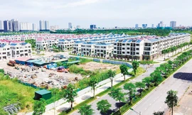 Nhiều dự án giải phóng mặt bằng gặp khó khăn trong vấn đề xác định giá đất sát giá thị trường. Ảnh: Như Ý