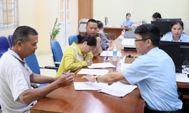 Đề xuất hai phương án trợ cấp cán bộ, công chức dôi dư