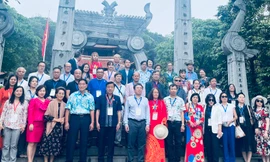 Đoàn kiều bào ấn tượng với chuyến thăm quê hương đất Tổ 