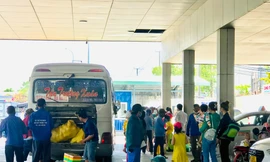 Không để xảy ra tình trạng người dân không được về quê ăn Tết do thiếu tàu, xe