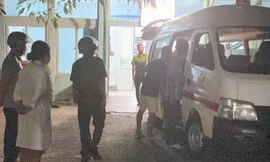 Bản tin 8H: Người phụ nữ tử vong bên đường sau khi cầm cuốc đẩy hàng xóm