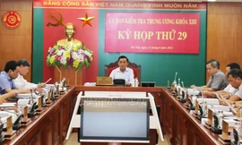 Ủy ban Kiểm tra Trung ương thi hành kỷ luật nhiều cán bộ lãnh đạo 