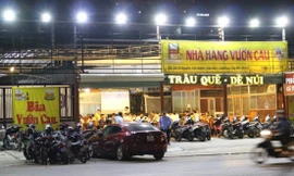 Loạt nhà hàng, quán bia, công trình vi phạm ngang nhiên tồn tại ở quận Tây Hồ