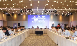 ‘Nghịch lý’ của doanh thu báo chí