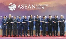Ngày làm việc bận rộn của các nhà Lãnh đạo ASEAN với đối tác