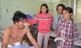 Ngư dân bị cá kiếm đâm xuyên người