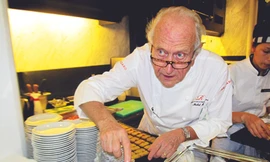 Vua bếp Michel Roux: Ẩm thực là cuộc đời