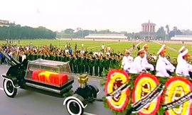 Video: Linh cữu Đại tướng qua các tuyến phố Hà Nội