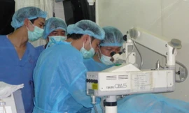 Liên tiếp trẻ bị chấn thương mắt