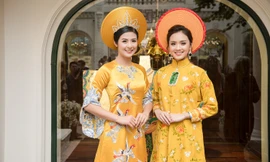 Ngọc Hân, Tố Như khoe sắc với áo dài vàng rực rỡ