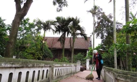 Tọa lạc giữa vùng đất học Cổ Am, huyện Vĩnh Bảo (Hải Phòng), ngôi nhà 5 gian làm bằng gỗ lim, vàng tâm, lợp ngói mũi của quan Tổng đốc Sơn Tây Đào Trọng Kỳ còn nguyên giá trị văn hóa, lịch sử và kiến trúc. 