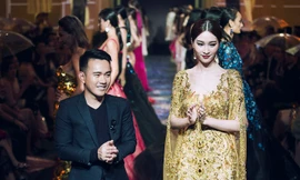 Hoa hậu Thu Thảo làm vedette lộng lẫy dưới trời mưa