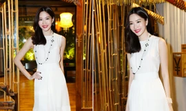 Hoa hậu Thu Thảo duyên dáng trong trang phục kín đáo