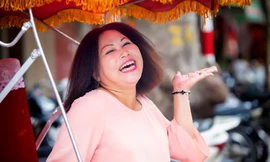 Giảm cân đáng kể, Siu Black cười thả ga trên phố Hà Nội 