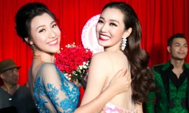 Khánh My, Hoàng Oanh 'thiêu đốt' với váy xuyên thấu