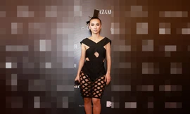 MC Huyền Ny khoe nội y táo bạo trên thảm đỏ