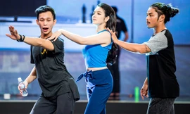 Lý Nhã Kỳ trổ tài vũ đạo điêu luyện trên truyền hình