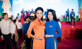 'Người đẹp truyền thông' Ngọc Vân rạng rỡ dự ngày hội thanh niên