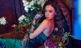 Angela Phương Trinh đẹp ma mị với phong cách cổ điển