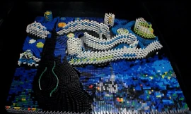 Họa lại bức tranh của Van Gogh bằng domino