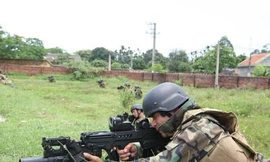 Cận cảnh hải quân đánh bộ diễn tập tác chiến