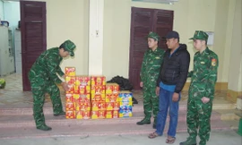 Bộ đội Biên phòng Lạng Sơn liên tiếp phát hiện pháo nhập lậu Ảnh: Duy Chiến