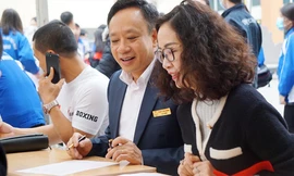 Ông Phạm Xuân Dương, Hiệu trưởng Trường Đại học Hàng hải, đăng ký hiến máu lần thứ 46