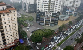 Cao ốc bị coi là tội đồ của ùn tắc ảnh: nhật minh