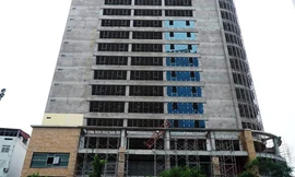 Công trình xây dựng xảy ra sự cố rơi cần trục xuống đường khiến một phụ nữ tử vong chiều 27/9 Ảnh: Nguyễn Hoàn