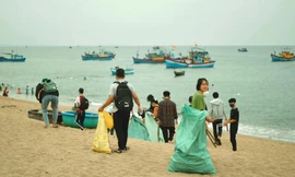 Gom và chiếc xe đạp trên hành trình