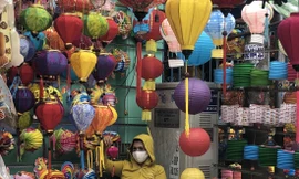 Phố lồng đèn Lương Nhữ Học (Q.5) ế ẩm mùa dịch 