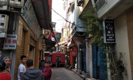 Cháy nhà trong ngõ nhỏ phố Bùi Ngọc Dương (Hai Bà Trưng)