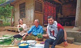 Saleem trong trải nghiệm làm bánh chưng