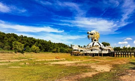 Hồ Thủy Tiên (Huế) khô kiệt nước