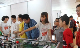 Học sinh tham gia ngày hội STEM 2017 tại Trường Đại học Khoa học Tự nhiên Hà Nội 