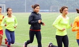 Vận động viên Nguyễn Thị Oanh (giữa) luyện tập cùng đồng đội hướng đến mục tiêu tranh tài tại Olympic Tokyo 2020 Ảnh: Như Ý 