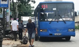 Khuyến khích đầu tư xe buýt chạy bằng nhiên liệu sạch nhưng TPHCM chưa có chính sách cụ thể khiến các doanh nghiệp ngao ngán