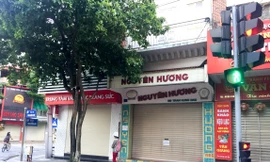 Thủ phủ bánh đậu xanh Hải Dương cửa đóng then cài vì dịch COVID 19