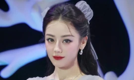 Nhan sắc Địch Lệ Nhiệt Ba gây trầm trồ